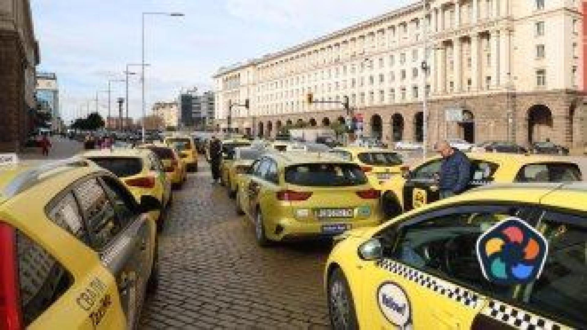 Два протеста блокират движението в София