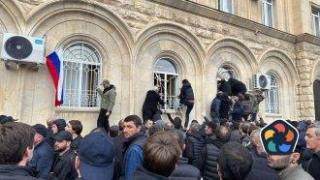 Руско наказание за неподчинение: Абхазия е пред "хуманитарна катастрофа“