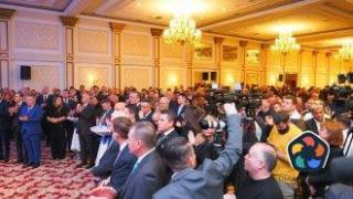 Рожден ден в разцепление. Двете ДПС-та честват създаването на партията