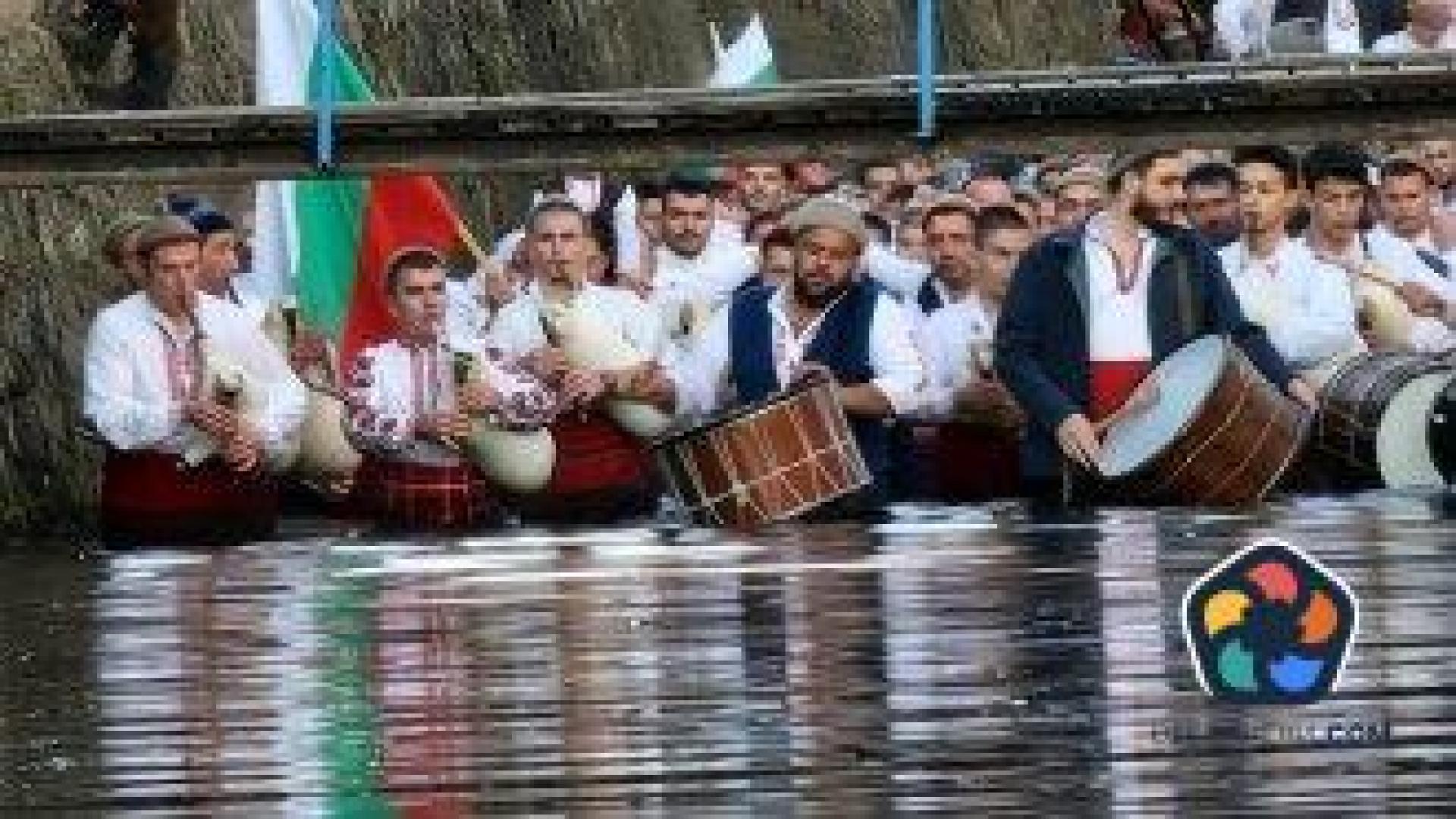 Празнуваме Богоявление или Йордановден. Над 120 000 българи имат имен ден