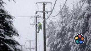 Хиляди останаха без вода и електроенергия заради лошото време в Ирландия
