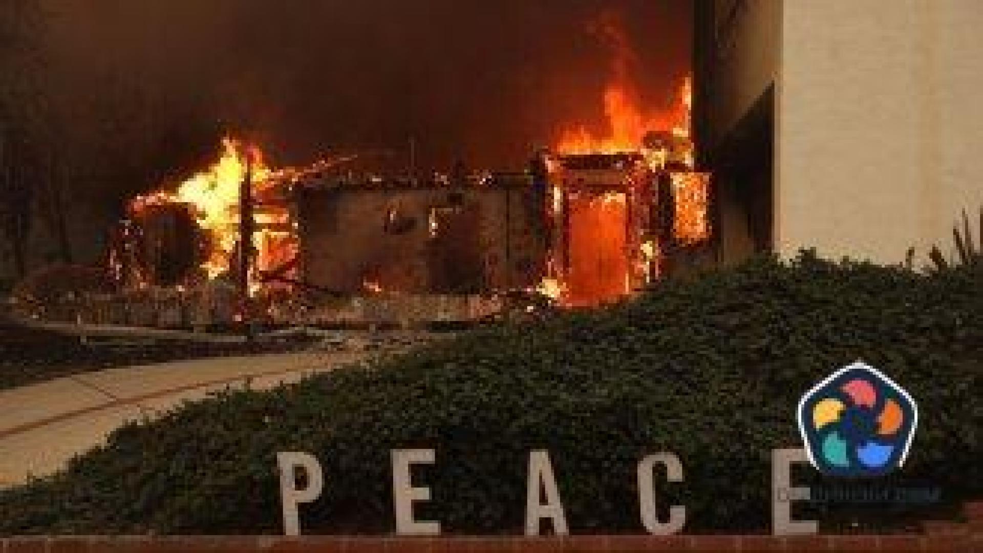 Огнен ад в Калифорния. Нови жертви и огнища, недостигат пожарникари (галерия)