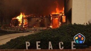 Огнен ад в Калифорния. Нови жертви и огнища, недостигат пожарникари (галерия)