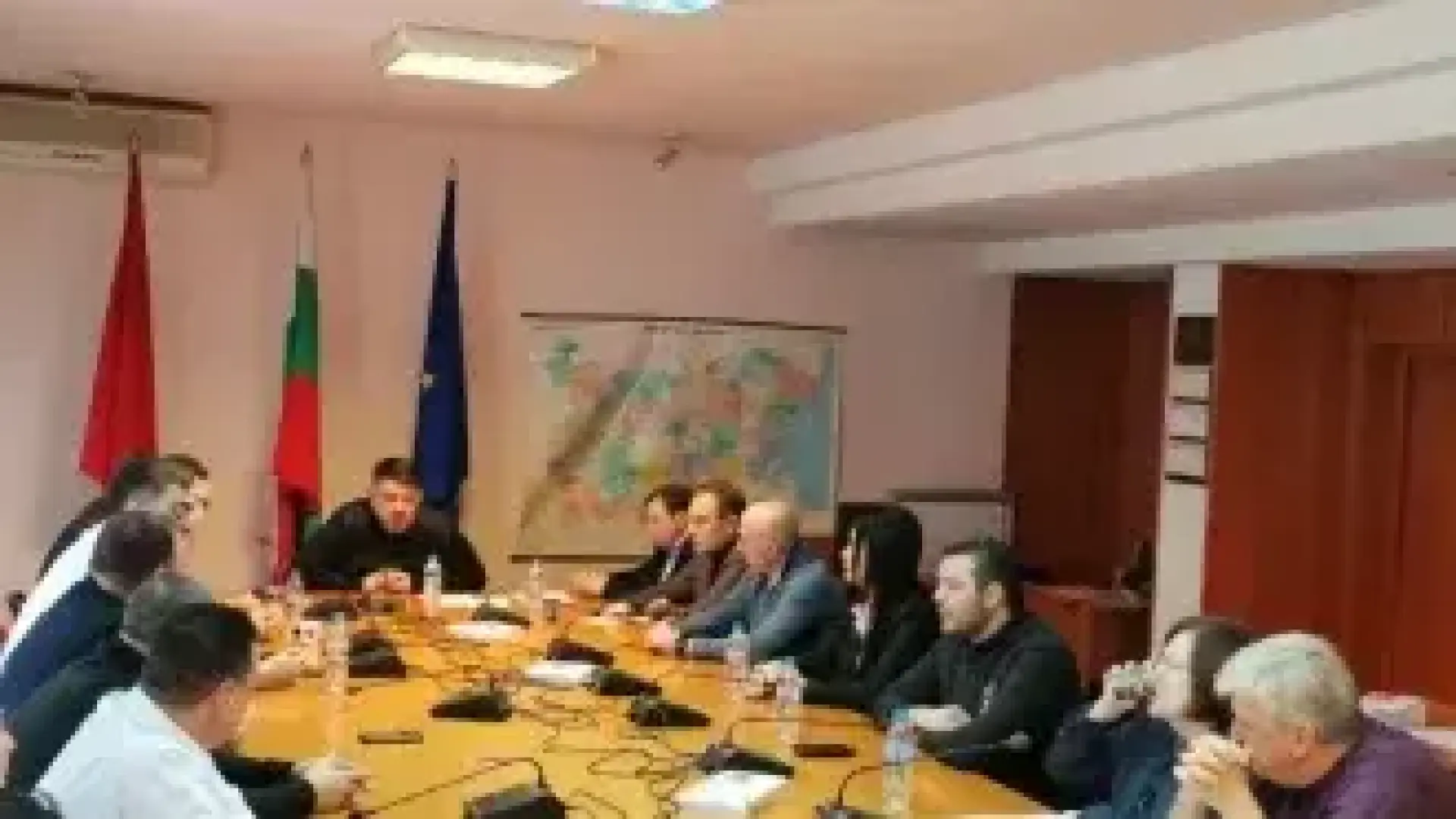 Зафиров: Изходът от тежката криза минава само през редовно правителство