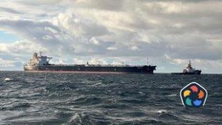 Авариралият танкер от руския сенчест флот е изтеглен в германско пристанище