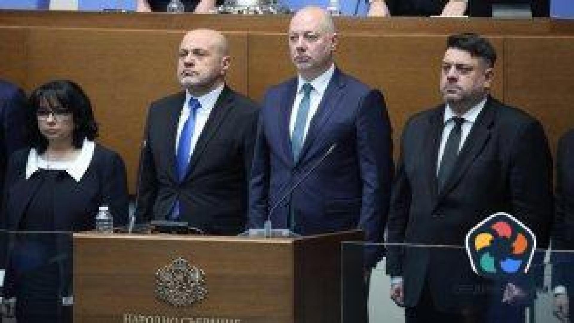 "Мяра": Повечето българи приемат коалицията зад кабинета "Желязков"