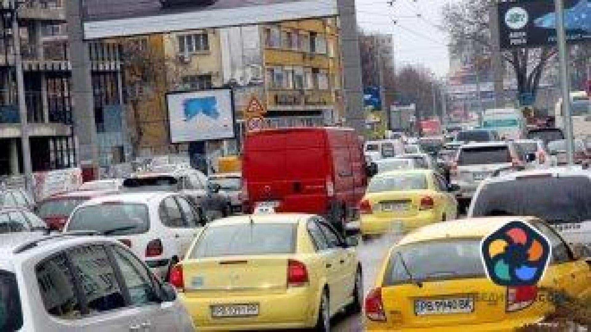 Пловдив е шести по задръствания сред 500 града по света