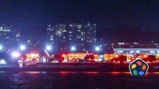 Жертви след сблъсък между самолет и хеликоптер над Вашингтон (видео)