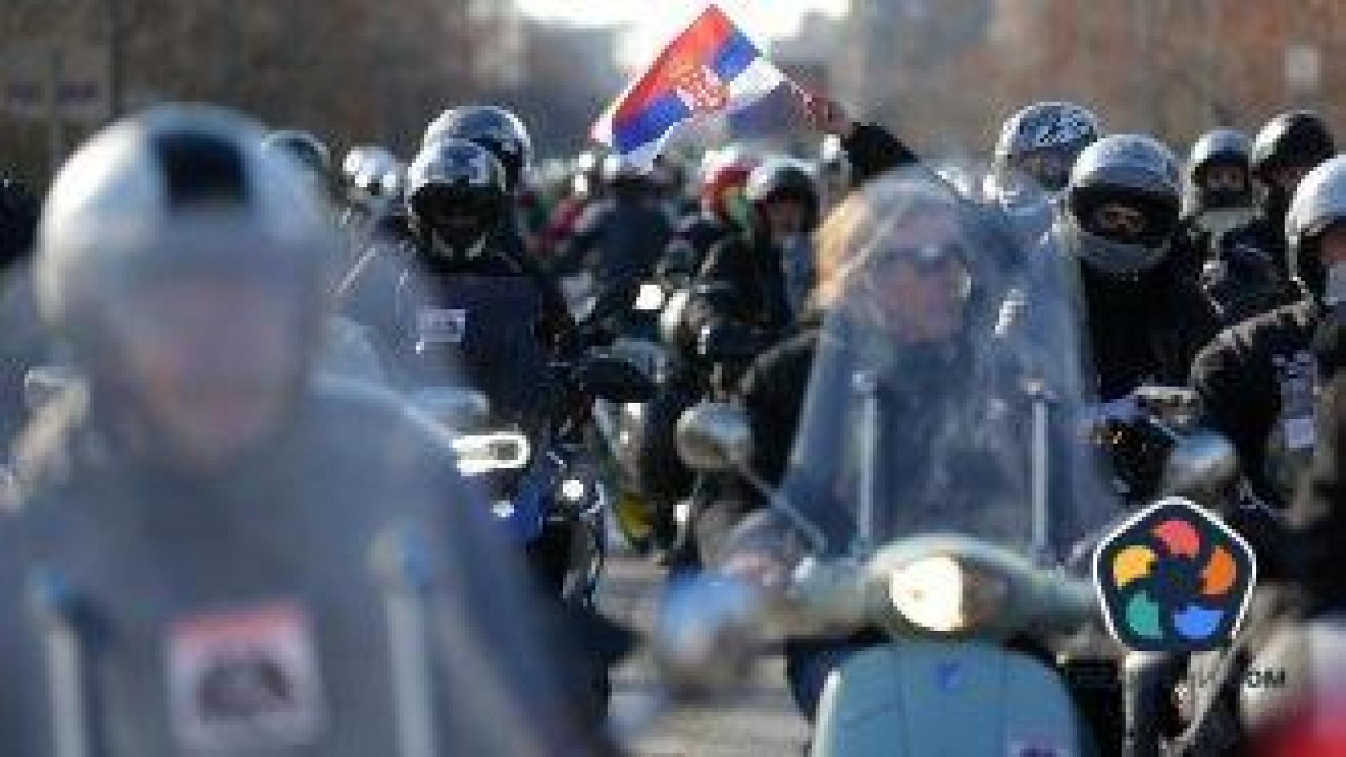 Десетки хиляди протестиращи блокираха трите моста в Нови Сад