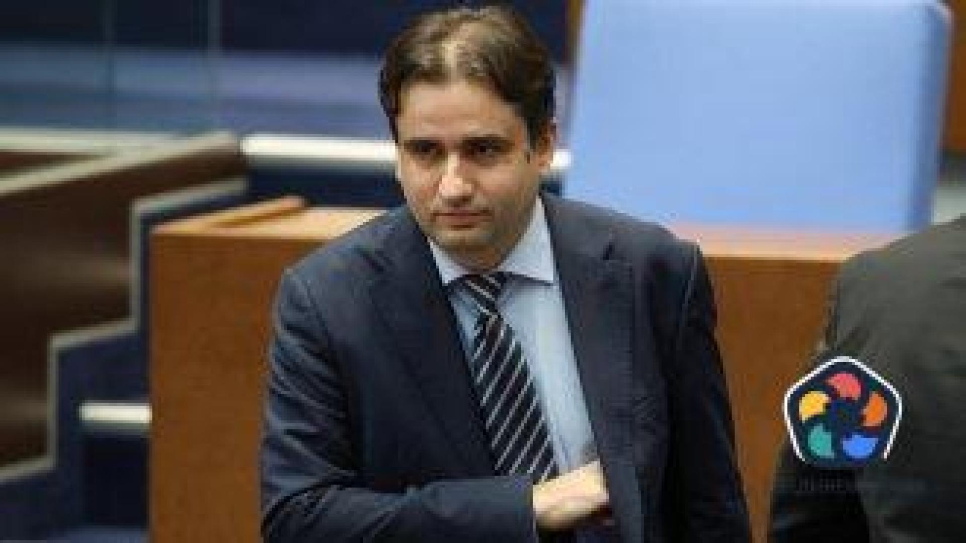 Божанов: Борисов държи назначенията на Пеевски да останат затова отлага новите зам.-министри