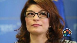 Десислава Атанасова ще представлява България във Венецианската комисия