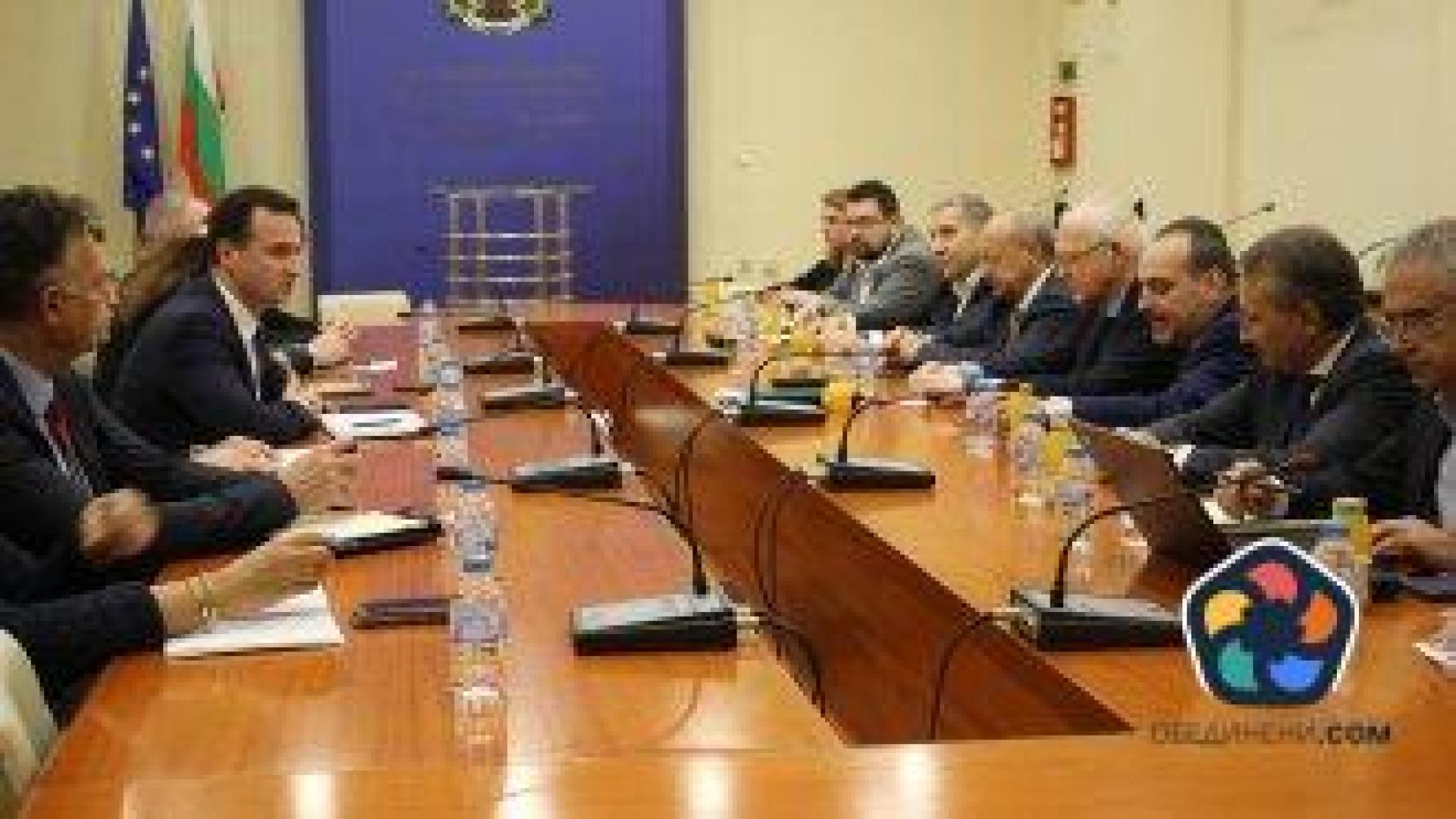 Ще има долен и горен праг на цените на тока при компенсиране на бизнеса