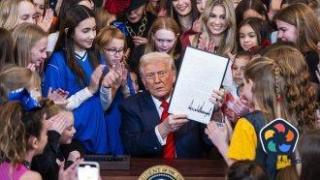 Тръмп забрани участието на биологични мъже в женски спортове