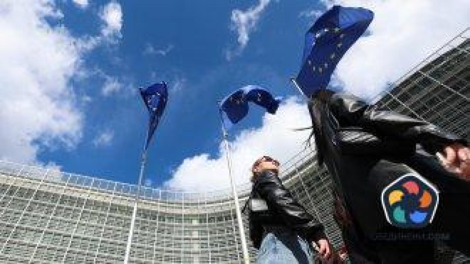 ЕК предлага незаконните мигранти да бъдат връщани в центрове извън ЕС