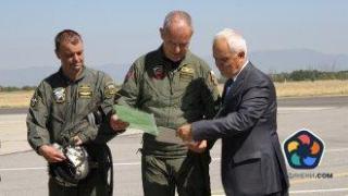 Близкият до Радев командир на "Граф Игнатиево" оглавява военната авиация