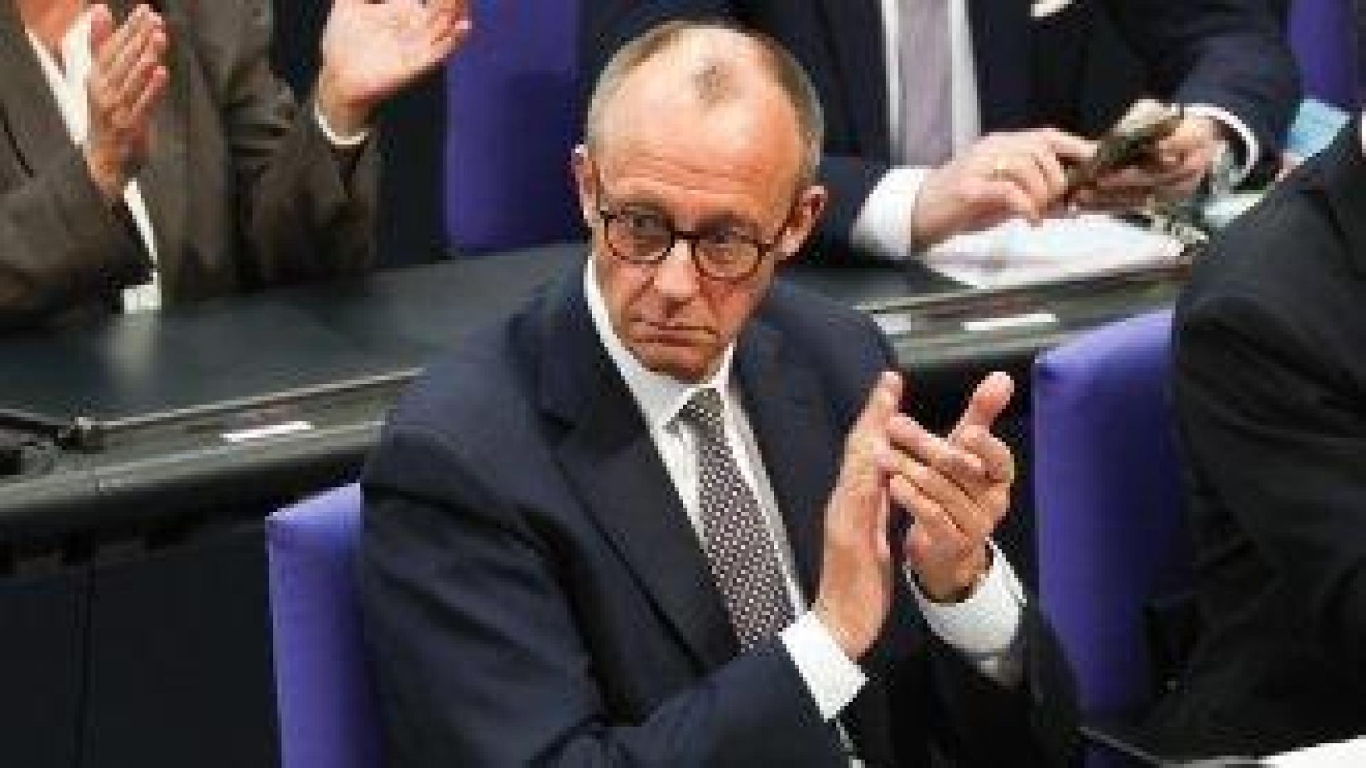 Историческо: Бундестагът гласува реформа на дълговите правила на Германия