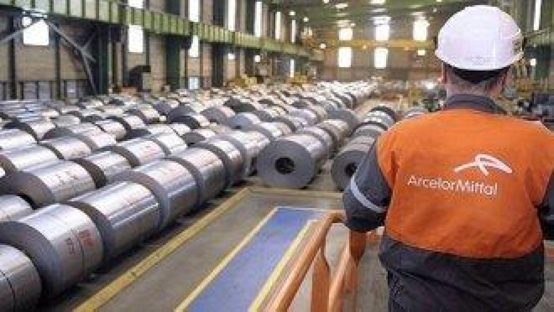 ЕС ще намалява вноса на стомана с 15% заради митата на Тръмп