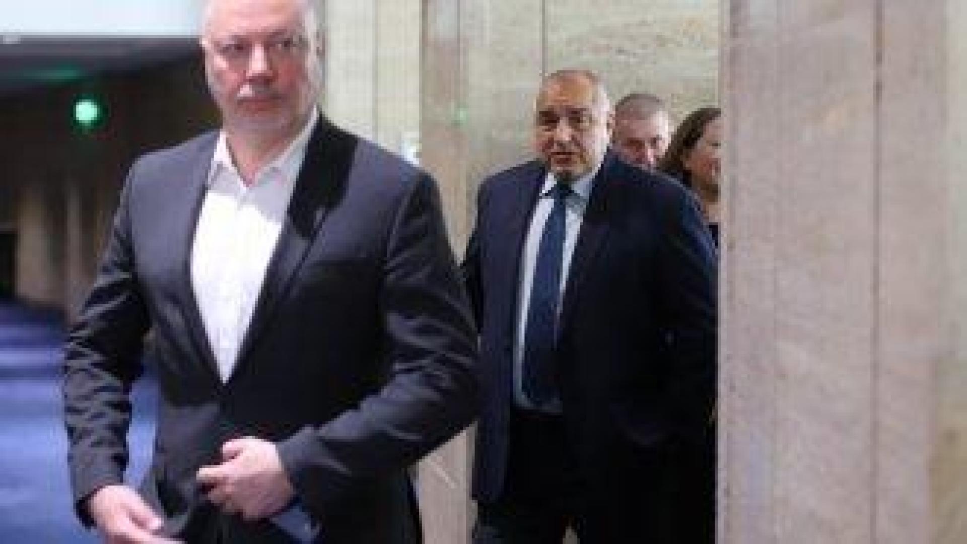 Почти половината българи предпочитат сегашното правителство пред нови избори