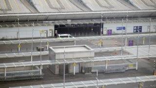 Летище Хийтроу ще остане затворено през целия ден днес заради пожар в подстанция