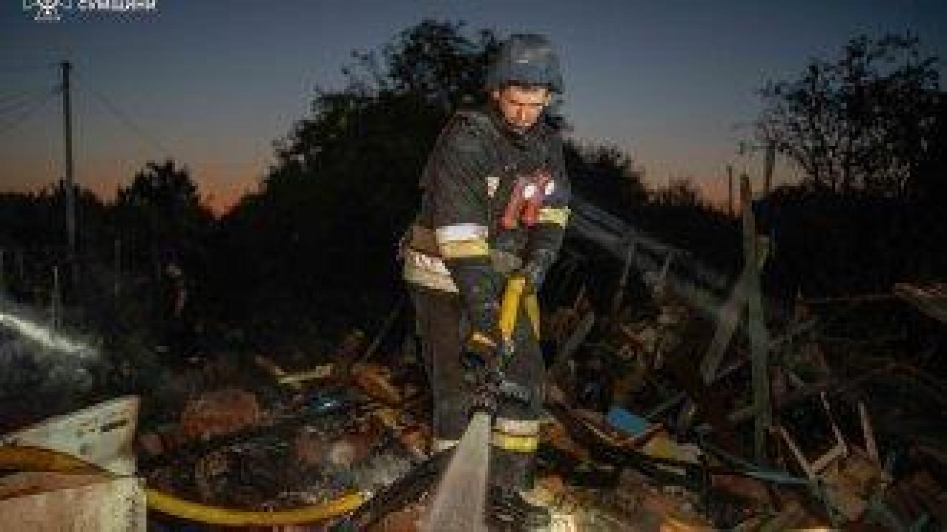 Трима души загинаха при руски атаки в Украйна