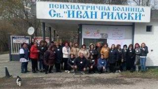 "Подиграха се с нас". Работещи в държавните психиатрии излизат на протест пред МЗ