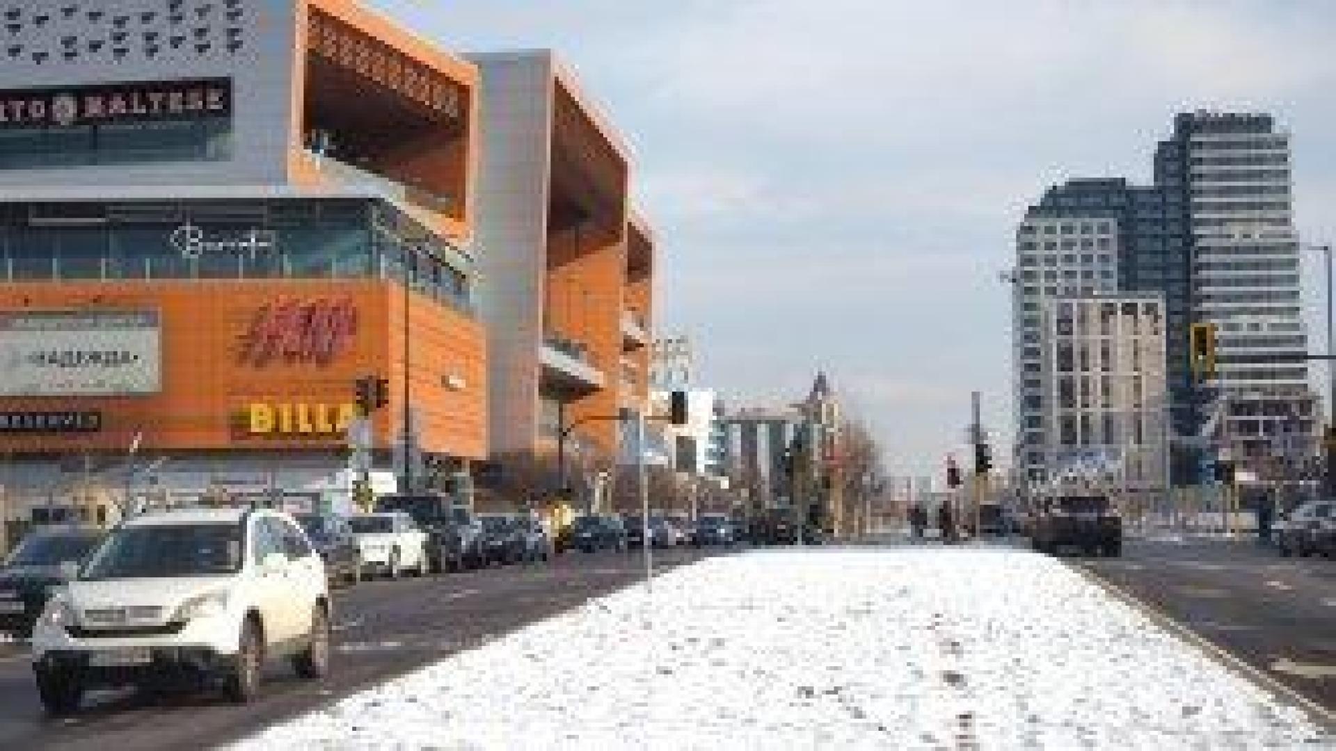 Общината пробва да забави небостъргача при "Парадайз"