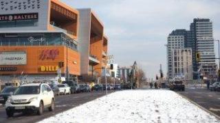 Общината пробва да забави небостъргача при "Парадайз"