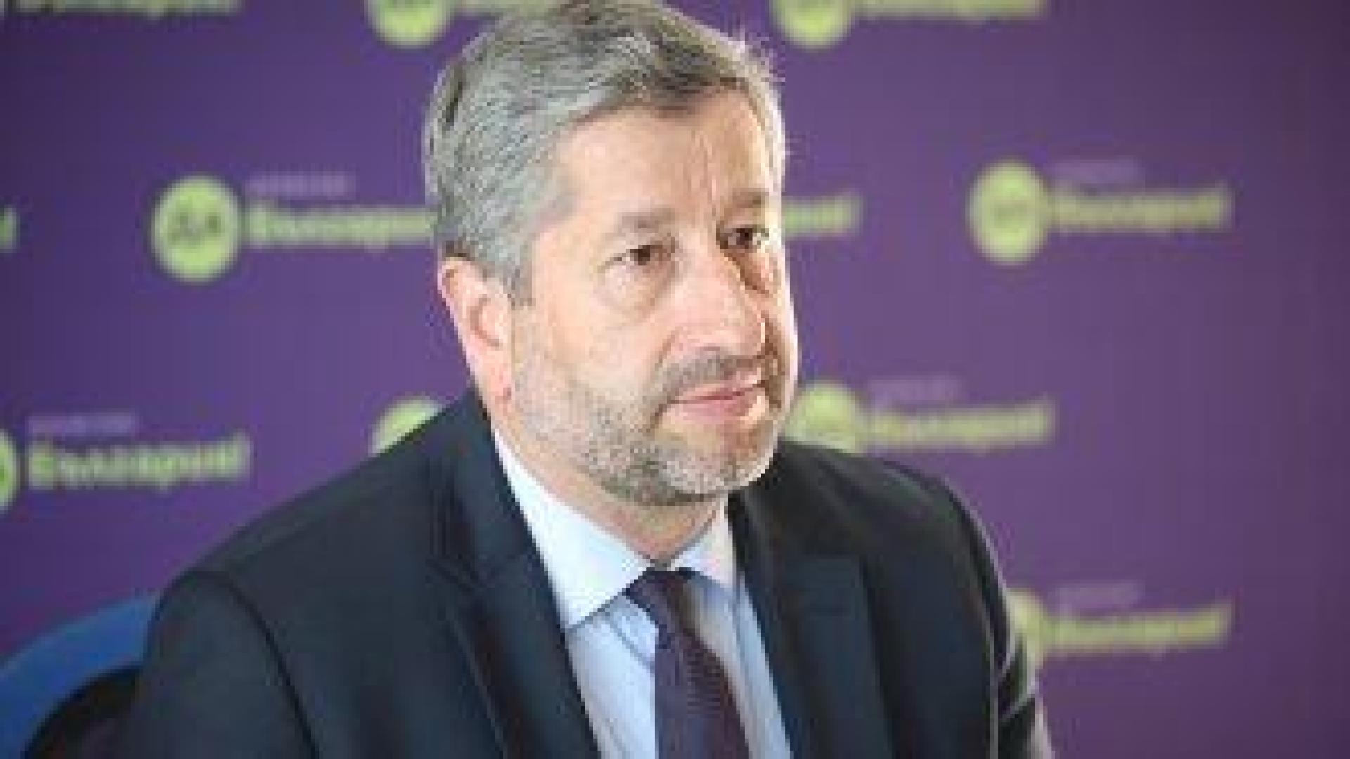 Шестима се борят да сменят Христо Иванов начело на "Да, България"