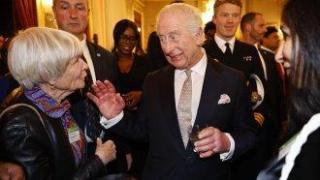 Крал Чарлз се връща към официалните си задължения след кратък престой в болница