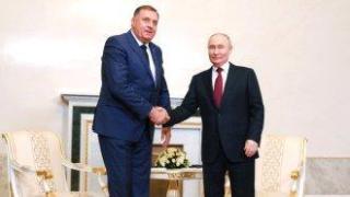 Лидерът на босненските сърби, който подкрепи руската инвазия в Украйна, избяга в Москва