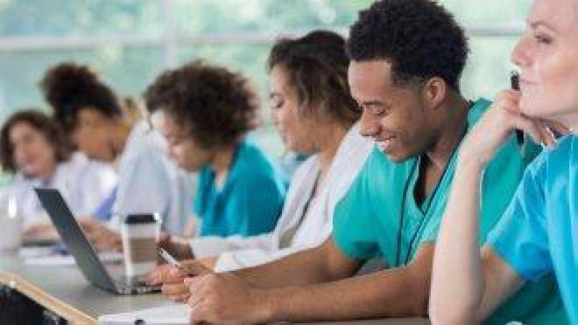 Двойно повече чуждестранни студенти избират да учат в България