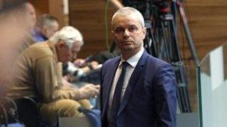 "Възраждане" се радва на митата на Тръмп, които удрят по България и ЕС