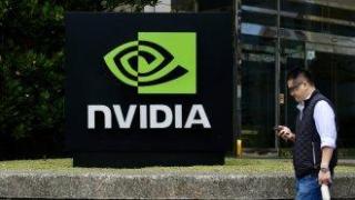 Nvidia ще понесе удар от 5.5 млрд. долара, след като САЩ затягат износа на AI чипове за Китай