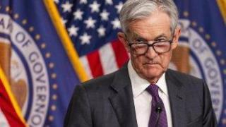 Тръмп натиска шефа на ФЕД да свали лихвите и пак се опитва да го "уволнява"