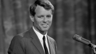 САЩ публикуваха 10 000 страници с документи, свързани с убийството на Робърт Ф. Кенеди