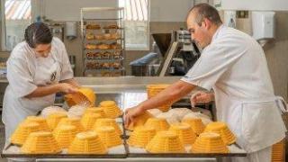 Да се върнеш от Лондон в Дрен, за да печеш хляб с ухание на дом