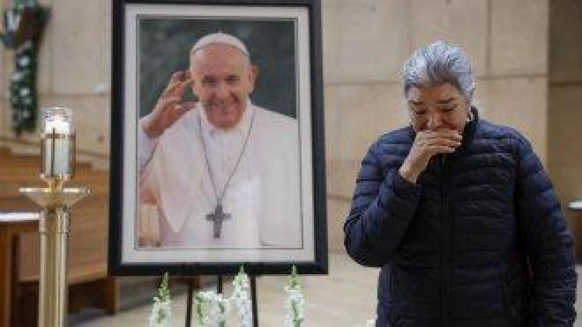 След смъртта на папа Франциск: Няколко държави обявиха траур