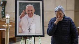 След смъртта на папа Франциск: Няколко държави обявиха траур