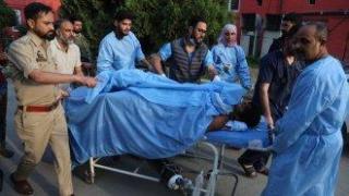 Поне 26 са убити след терористична атака срещу туристи в Кашмир