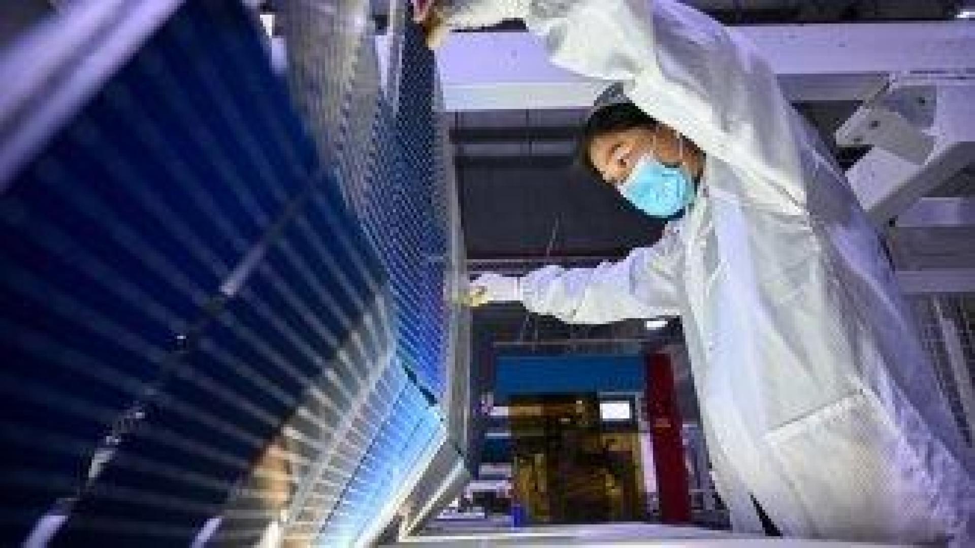 САЩ удрят с 3521% мита вноса на слънчеви панели от Азия