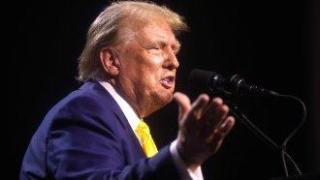 Тръмп нападна Зеленски да приеме мирния договор, предложен от САЩ