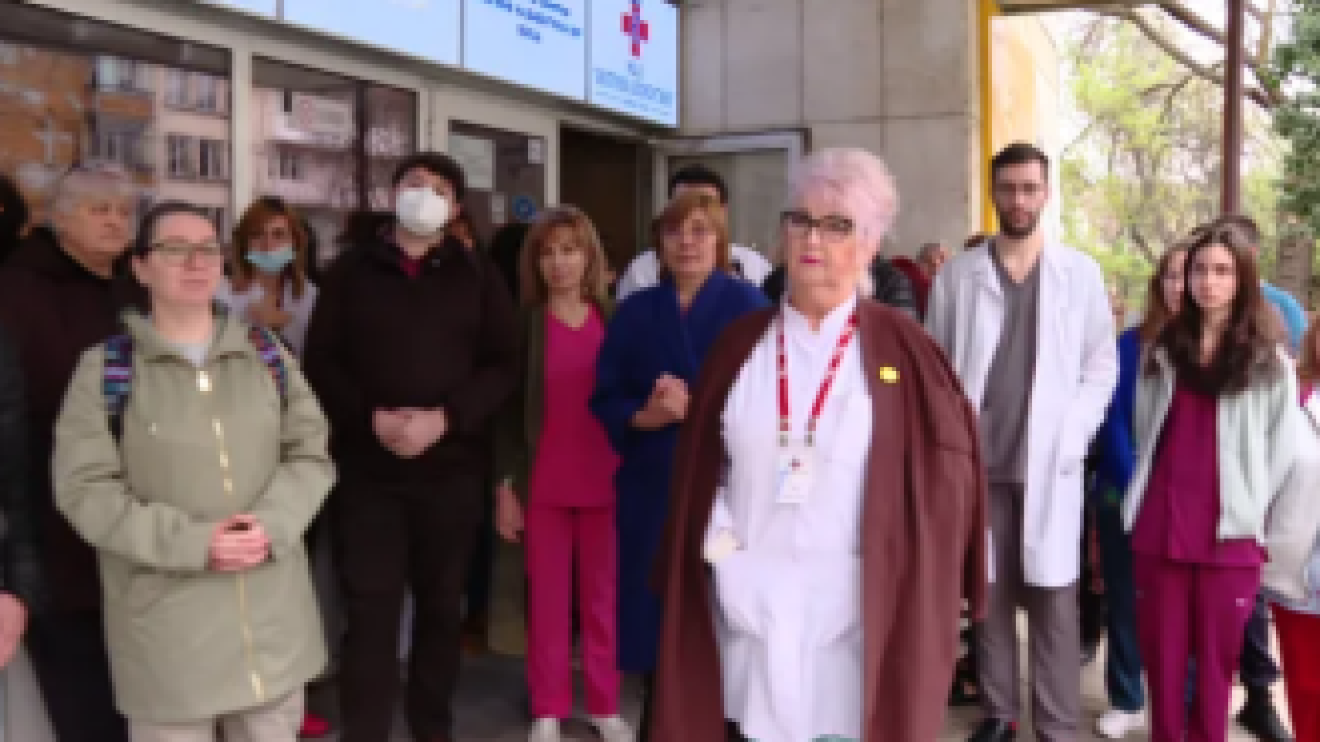 Педиатрите от Пета градска болница в София остават засега