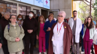 Педиатрите от Пета градска болница в София остават засега