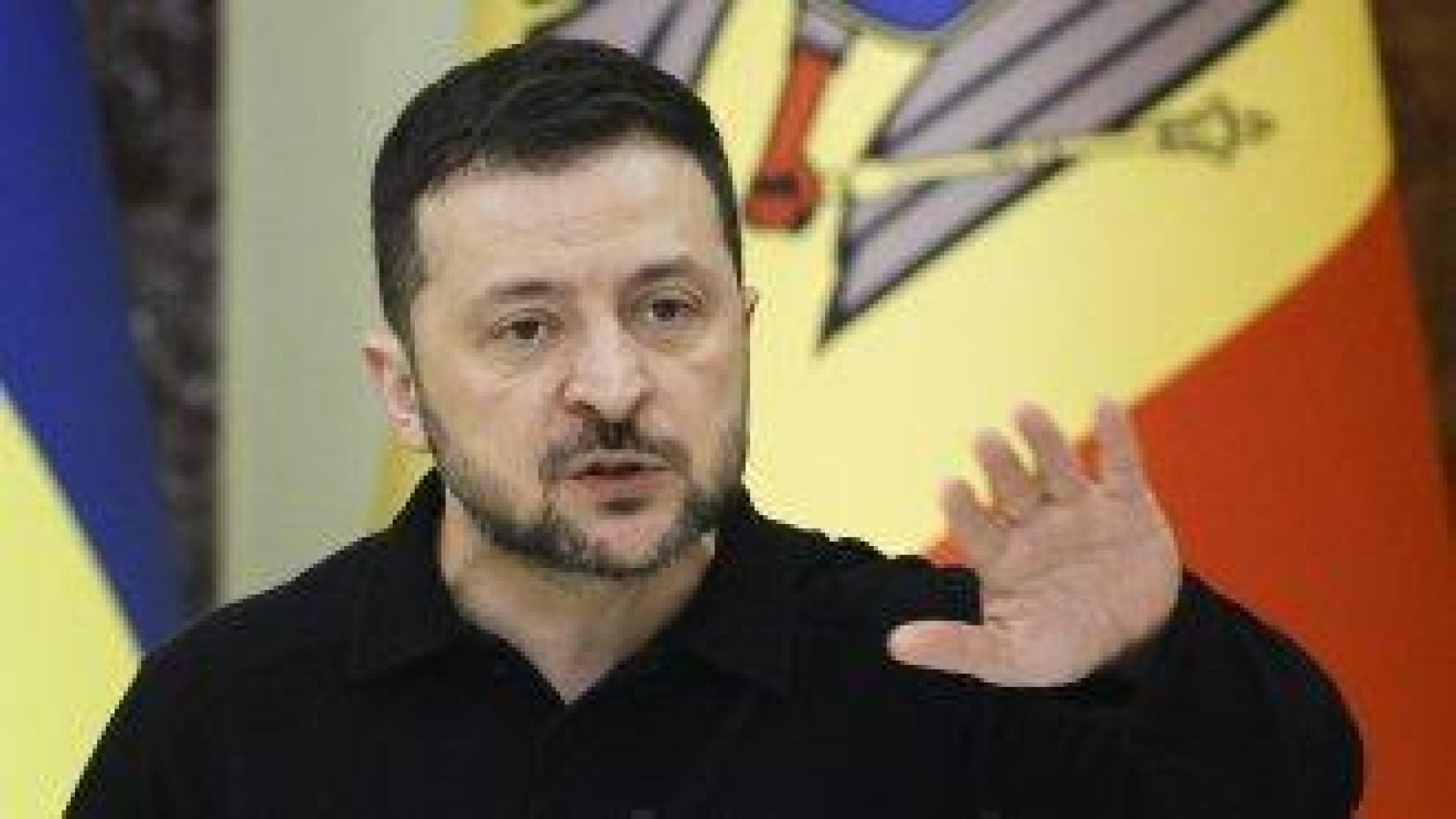 Зеленски може и да не присъства на погребението на папата