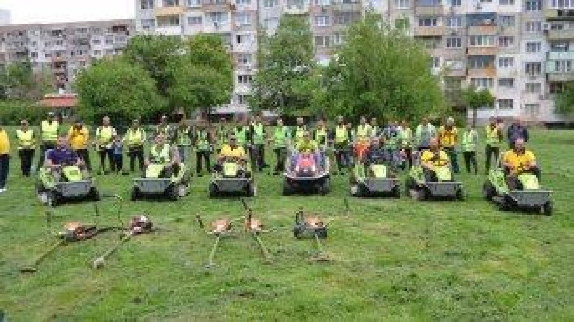 Бъгита са впрегнати в косенето на тревата в "Люлин"