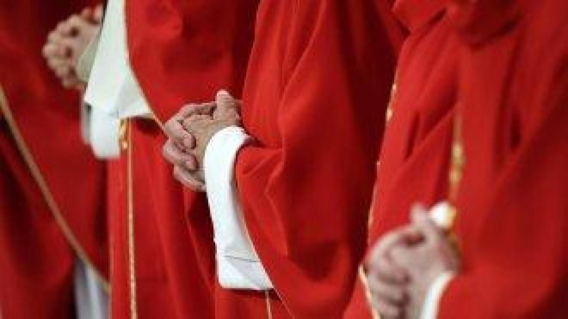 Кардиналите в конклава намаляха от 135 на 133