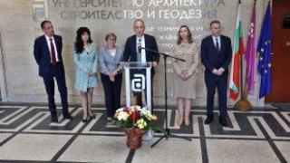 Матурата по математика ще е вход и за техническите специалности