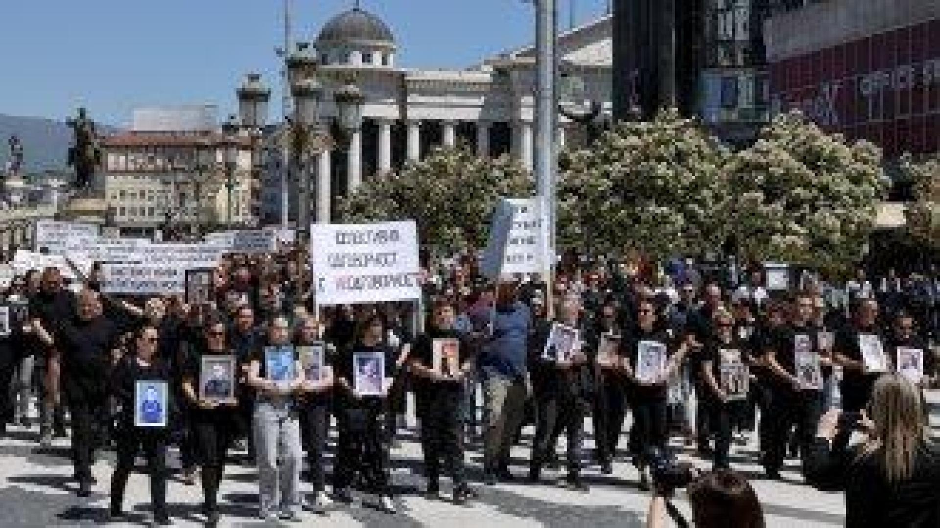 В Скопие започна "Поход на ангелите" в памет на жертвите на пожара в Кочани