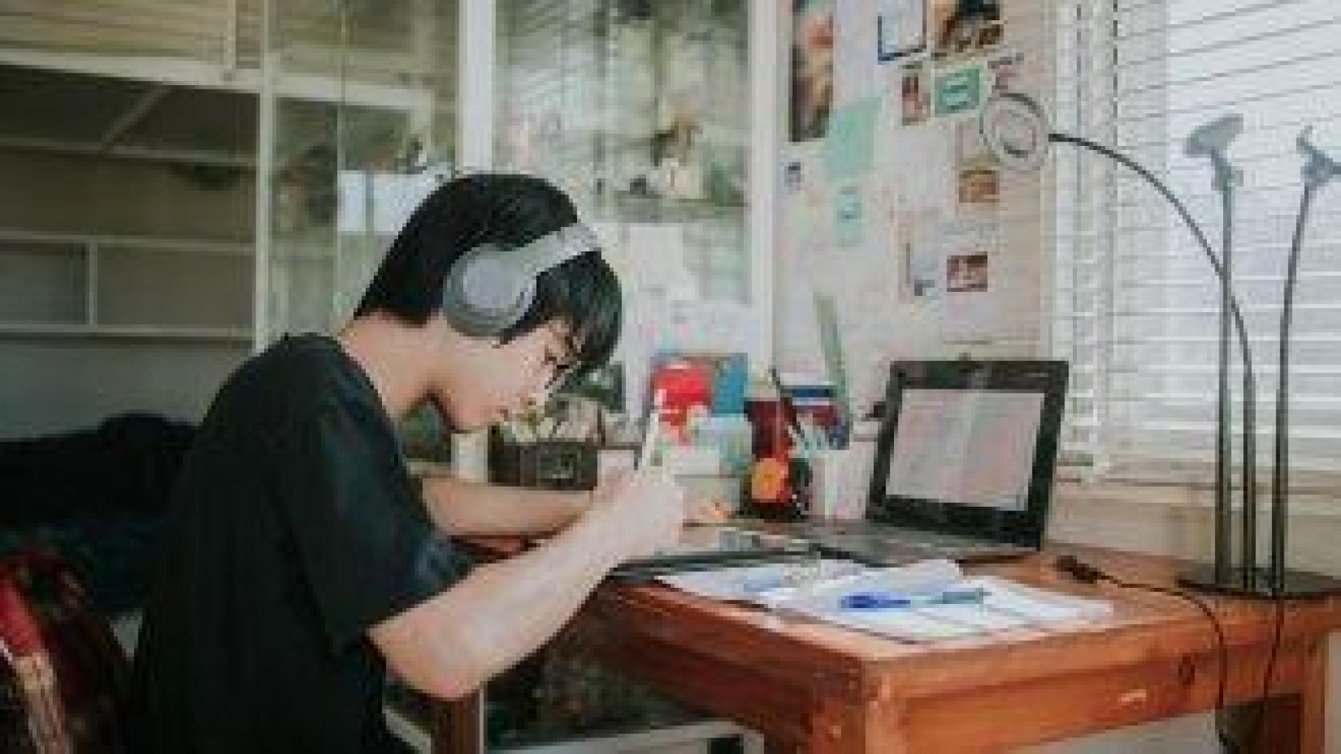 Учим, но не разбираме? Нови инструменти срещу старата криза в образованието