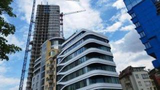 Довършването на небостъргача "Златен век" изглежда необратимо